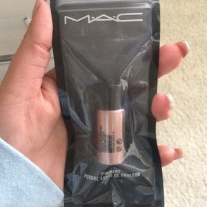 Mac pigment
